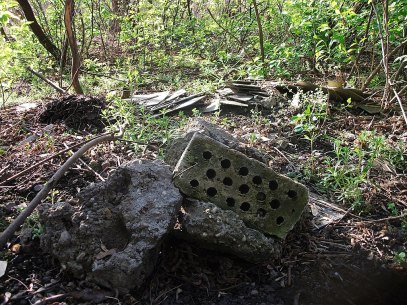 1024px-Construction_waste,_Zichyújfalu_039